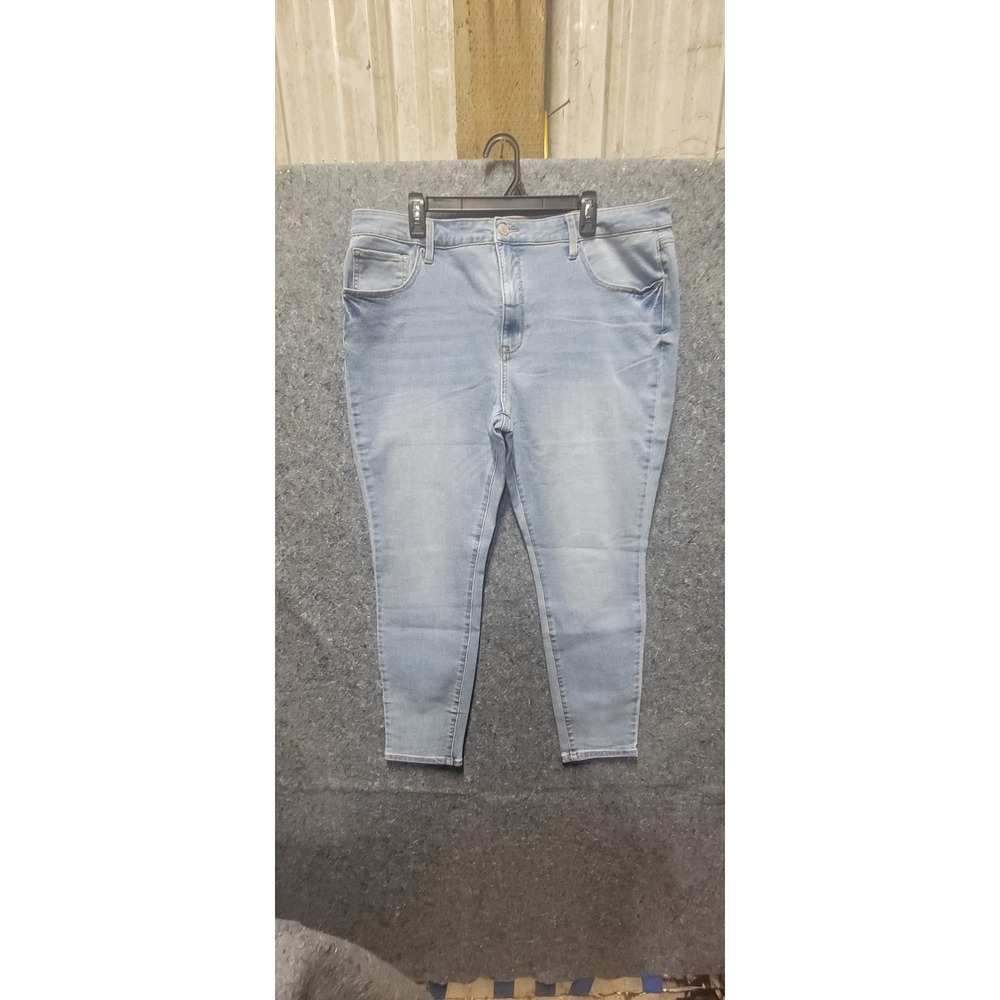 Time & Tru Women's High Rise Skinny Light Wash Blue Jeans Core Demin 20 NWT